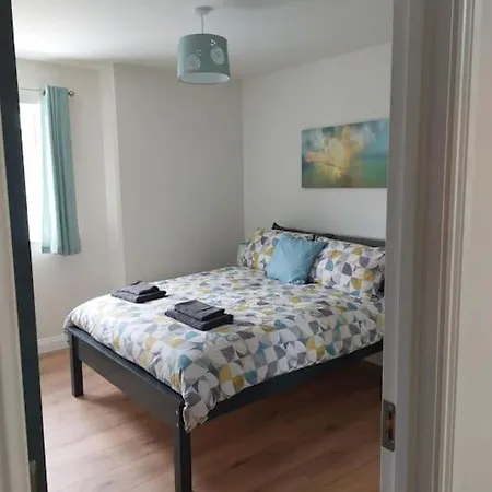 度假居 Stunning New 3 Bed Townhouse *