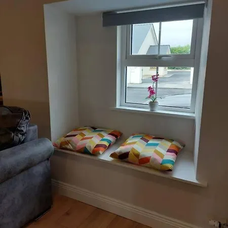 Stunning New 3 Bed Townhouse Σπίτι διακοπών *